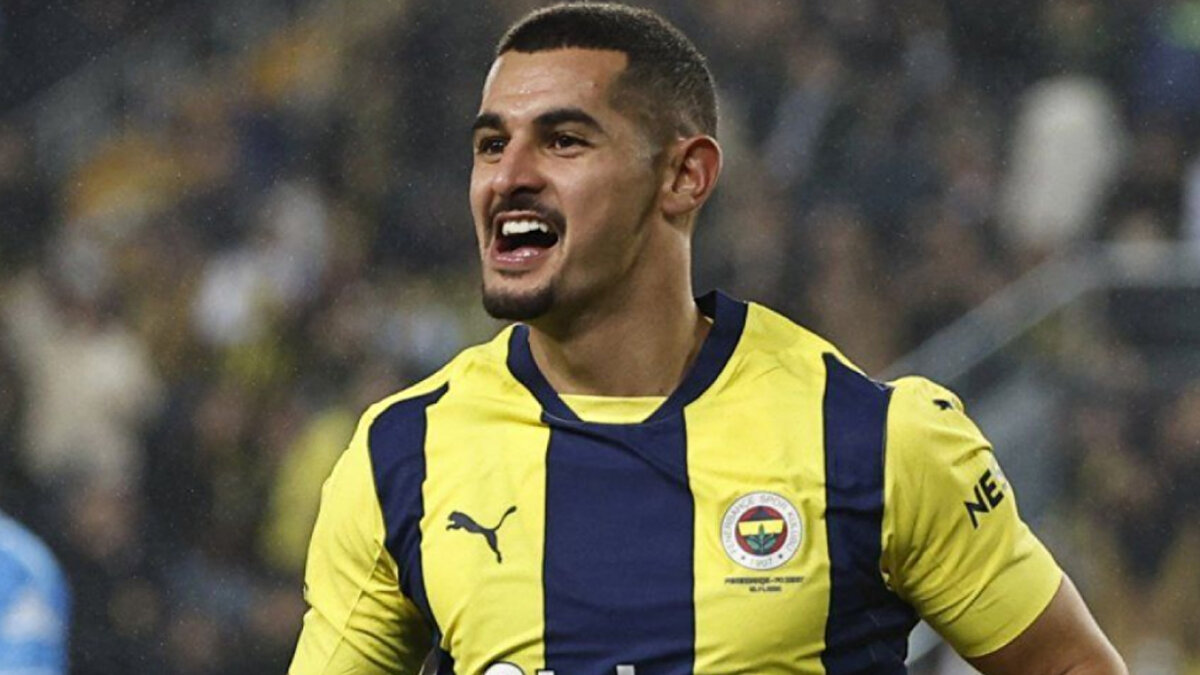 UEFA’nın iki ay ve üzeri sakatlıklarda tanıdığı tek oyuncu değişikliği hakkı kapsamında yapılan güncellemeyle Levent Mercan, Fenerbahçe’nin Avrupa arenasındaki kalan maçlarında görev alabilecek.