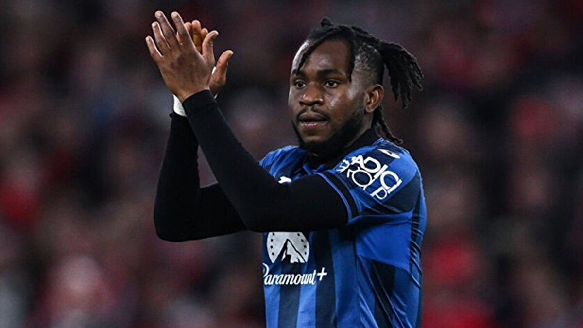 İtalyan basını La Gazzetta Dello Sport, Victor Osimhen’in Ademola Lookman’ı Galatasaray’a transfer olması için ikna etmeye çalıştığını aktardı.