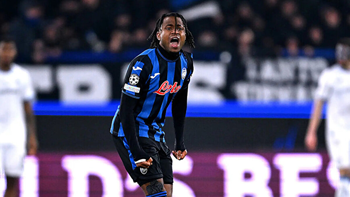 Atalanta, Lookman’ın satışından 50 milyon euro talep ederken, Galatasaray oyuncuyu 2027’de bitecek sözleşmesini dikkate alarak çözüm arayışında.