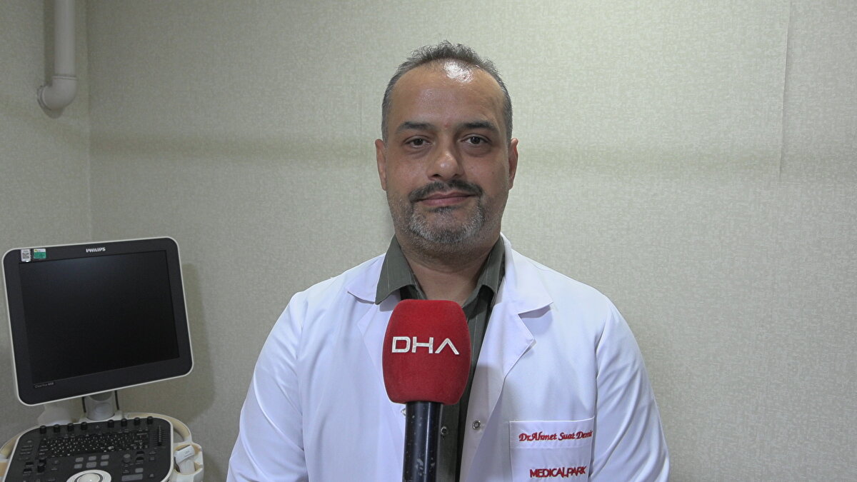 Endokrinoloji ve Metabolizma Hastalıkları Uzmanı Dr. Ahmet Suat Demir, son aylarda yoğun ilgi gören “zayıflama iğneleri” konusunda kritik uyarılarda bulundu. Dünya Sağlık Örgütü’nün 21. yüzyılın en büyük sağlık krizlerinden biri olarak tanımladığı obezitenin Türkiye’de her üç yetişkinden birini etkilediğini hatırlatan Demir, bu ilaçların ancak belirli kriterlere sahip hastalarda, hekim kontrolünde kullanılabileceğini vurguladı.