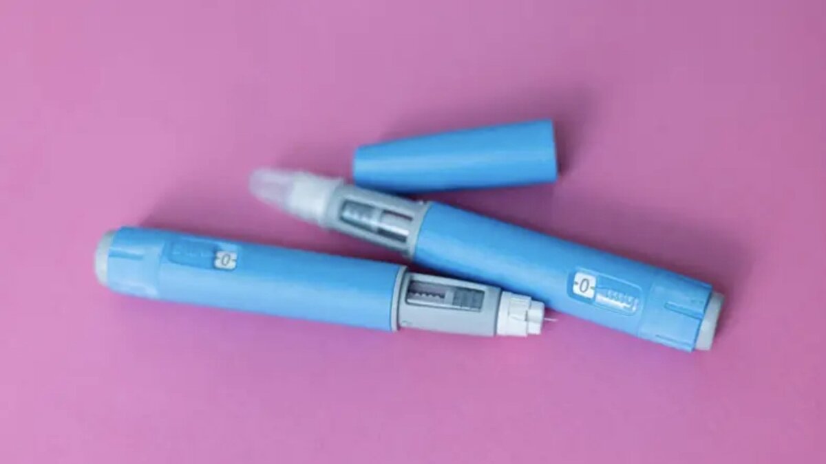 Yan etkiler arasında bulantı, gaz, şişkinlik ve kusma gibi şikayetlerin olabileceğini belirten Demir, “Bu süreçte yeterli su içmek, diyete ve egzersize uymak çok önemli” dedi.