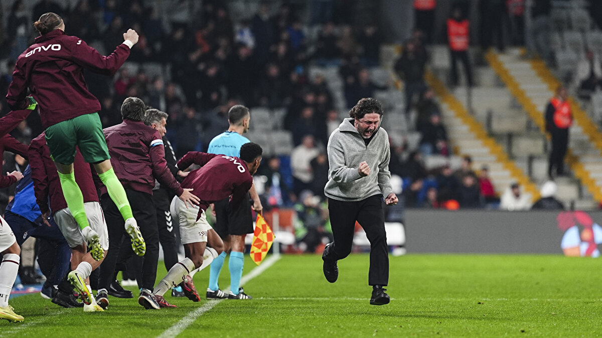 Karşılaşma sonrası SABAH gazetesi yazarları Mustafa Çulcu ve İskender Günen, karşılaşma hakkında çarpıcı yorumlar yaptı. <br>
