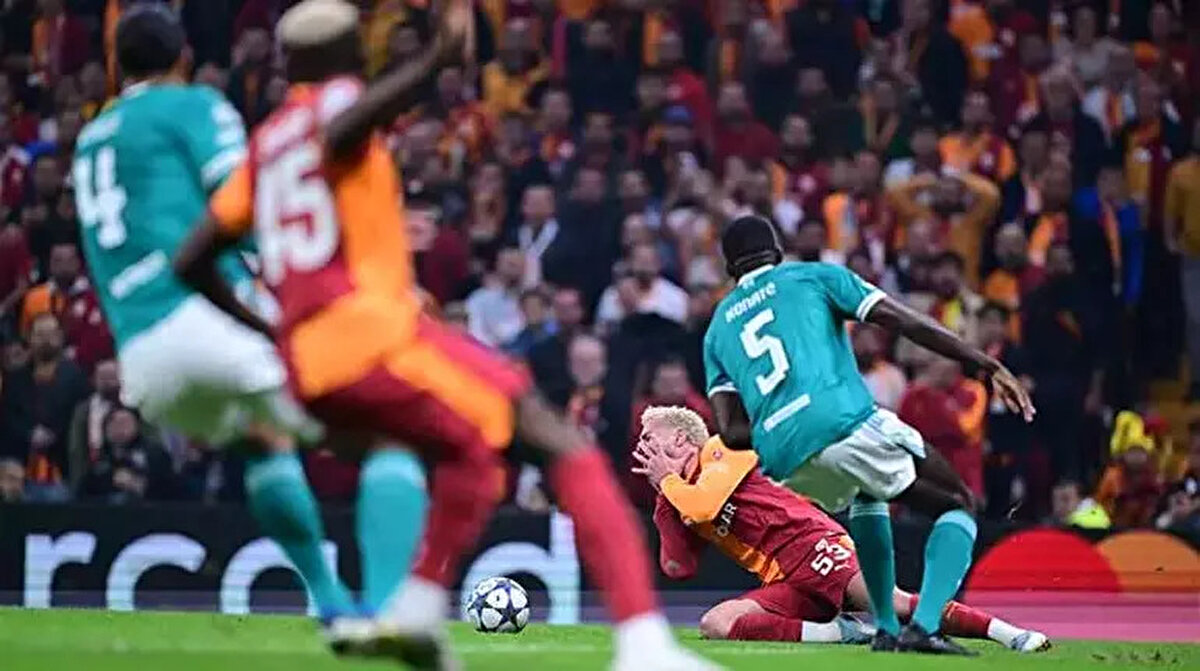 Şampiyonlar Ligi'nde heyecan 5. hafta maçlarıyla devam ediyor. Lig aşamasında oynadığı 4 maçta 3 galibiyet alarak dikkatleri üzerine çeken Galatasaray, evinde Union Saint-Gilloise karşısında 3 puan arıyor. Taraftarlar ise maçın şifresiz olup olmadığını ve başlama saatini merak ediyor.