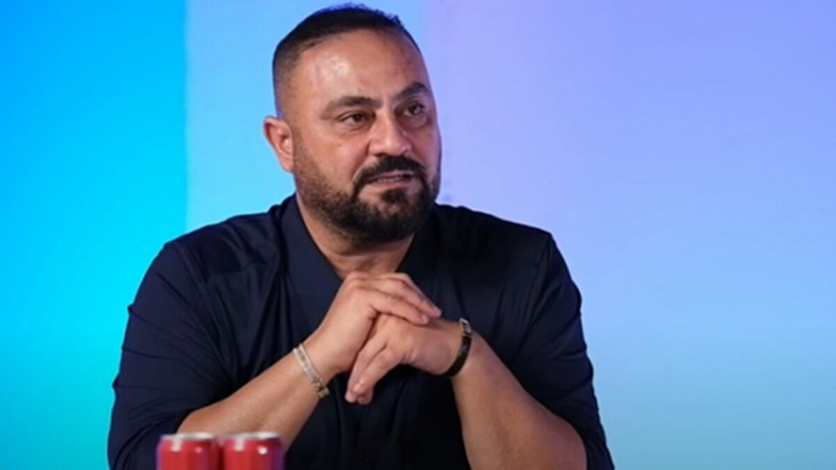 "Sen Arda gibi genç oyuncu ikinci sarı karttan atıyorsun. Peki Uğurcan'ın ayağına basan santrfor Promise'i niye ikinci sarı karttan oyundan atamadın sen?  Sarı kartı var diye oyundan atmıyorsun. Teknik direktörü akıllı, Adam golü atar atmaz oyundan aldı. Sen şeref yoksunuz hakem. Sen bugünkü yönetiminle bu maçı katletmişsindir sen."