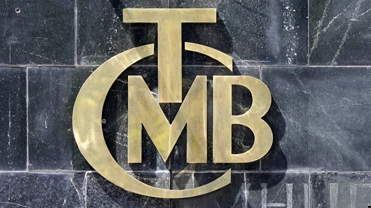 Şener, hem kasım hem aralık ayına yönelik toplam 2,5 puanlık enflasyon beklentisi olduğunu, Kasım için yaklaşık 1,20 puan, aralık için 1 puan civarı öngördüğünü bu rakamlarla yılın yüzde 31–32 enflasyon oranıyla biteceği tahmin etti. Bunun, politika faizi, asgari ücret ve memur-emekli maaşları üzerinde doğrudan etkisi olacağını hatırlattı.