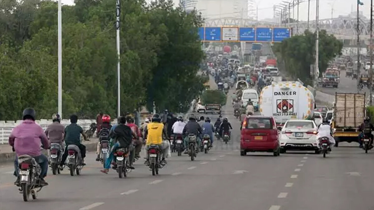 11-KARAÇİ: ( PAKİSTAN) <br><br>2025 nüfusu 21 milyon 423 bin