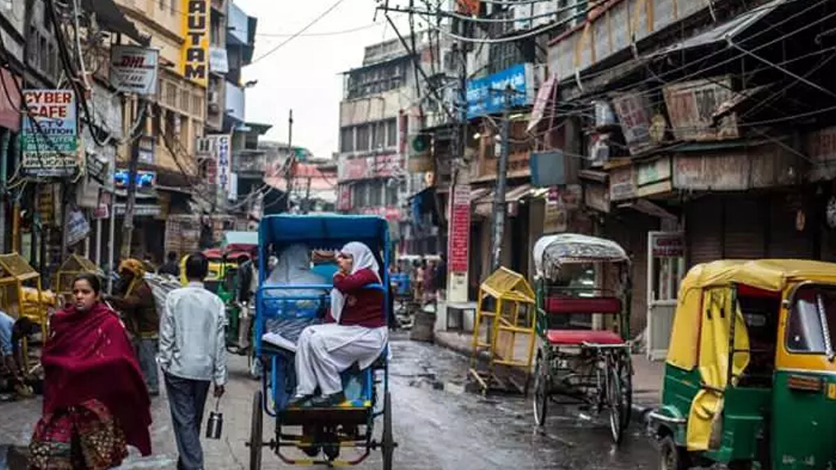 4- YENİ DELHİ: (HİNDİSTAN)<br><br>2025 nüfusu 30 milyon 222 bin