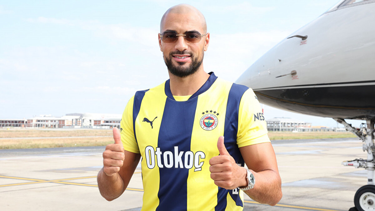 Haberlerde, Amrabat’ın İspanya’da mutlu olduğu ve takımda kalmaya sıcak baktığı da vurgulandı.