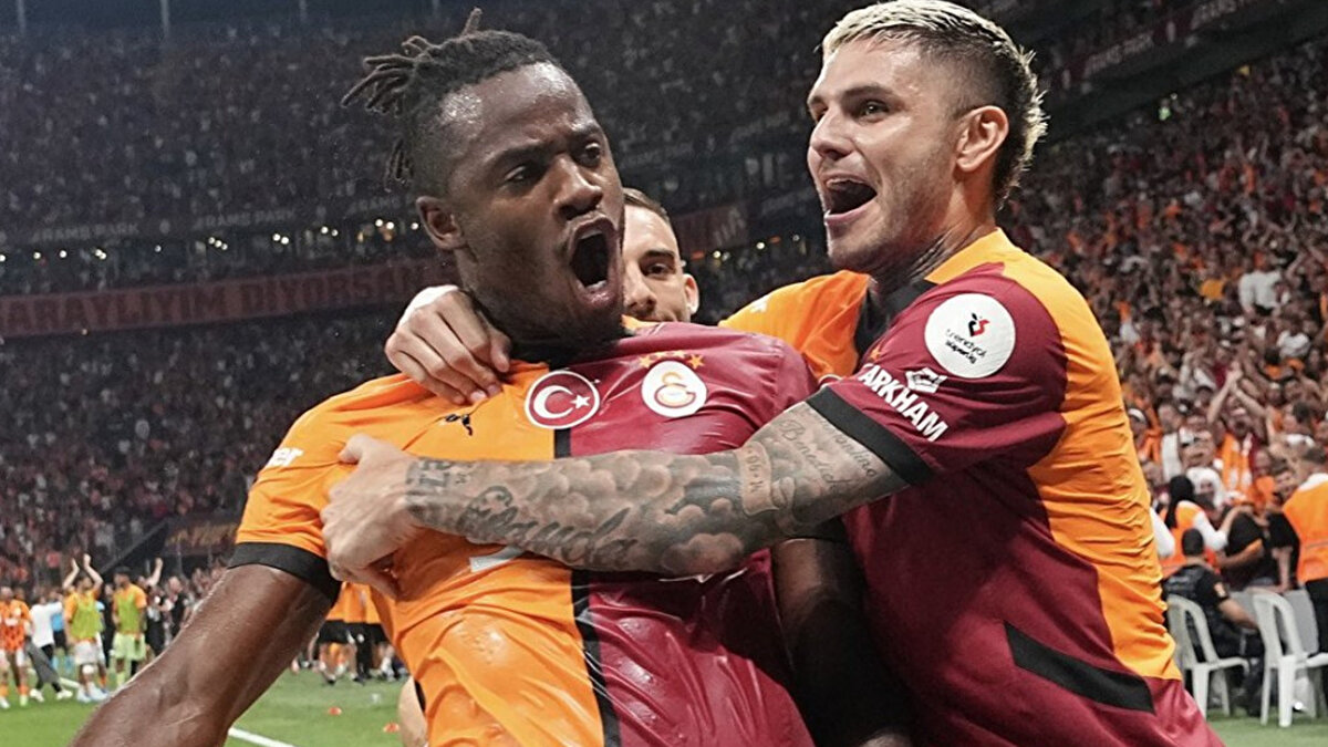 BONSERVİSSİZ TRANSFER<br><br>Dusan Vlahovic’in ayrılık ihtimali ve David ile Openda’nın konumlarının sağlam olmaması nedeniyle siyah-beyazlıların bu transferi yapmak istediği öne sürüldü.