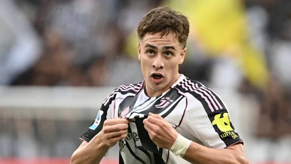 Juventus'ta milli yıldızımız  Kenan Yıldız, oyunun ikinci yarısında forma giyerek oyuna damga vurdu.