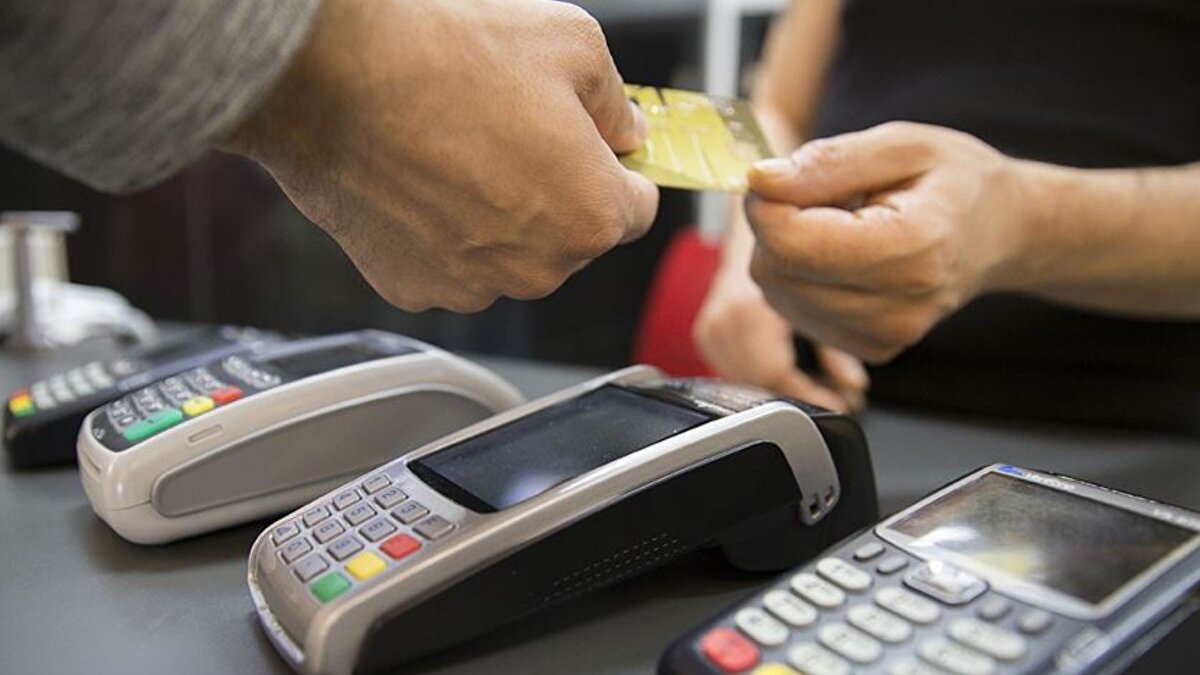 Düzenleme bazı işlemleri kapsamıyor: Kamu kurumlarının transferleri, bankaların kendi aralarındaki işlemler ve ATM üzerinden düşük tutarlı ödemeler beyan yükümlülüğüne tabi değil. Kurallara uymayan finansal kuruluşlara ise 5549 sayılı Kanun kapsamında idari yaptırımlar uygulanacak.
