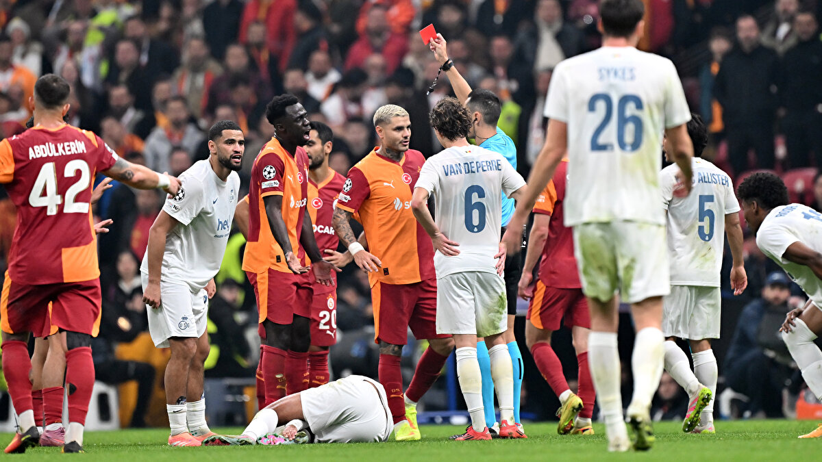 5 maçta 9 puan toplayan sarı-kırmızılı takımın 3 maçı kaldı ve 12 puan toplaması halinde ilk 24’ü yüksek ihtimalle garantileyecek. <br>