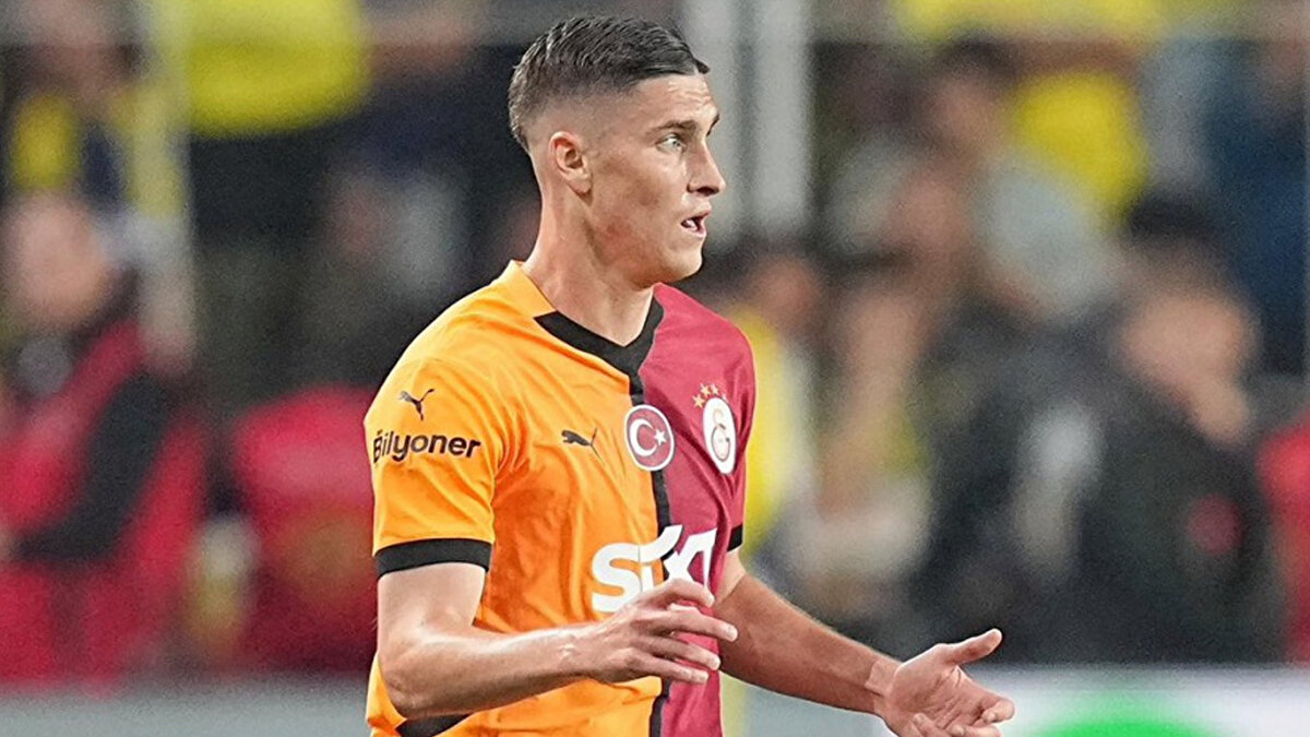 PFDK açıklamasında şu ifadelere yer verdi:<br><br>"Galatasaray A.Ş. sporcusu Roland Sallai'nin, rakip takım sporcusuna yönelik ciddi faulü nedeniyle FDT'nin 43. maddesi uyarınca 2 resmi müsabakadan men cezası ile cezalandırılmasına karar verilmiştir."