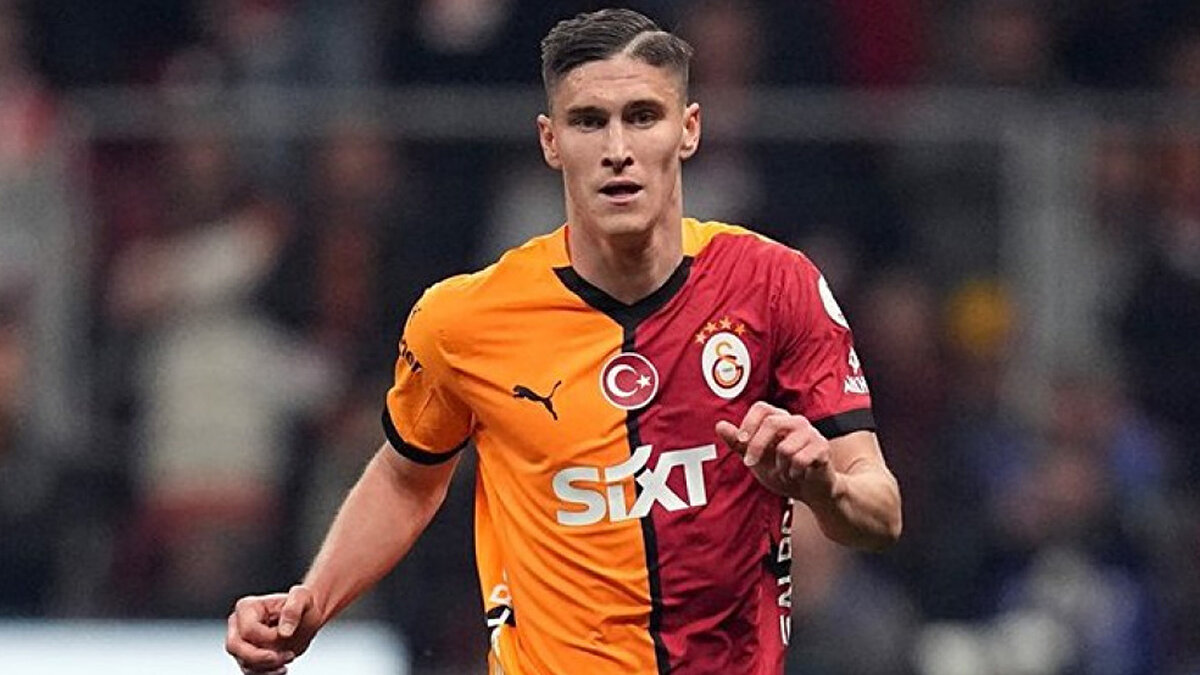 Trendyol Süper Lig’in son haftasında Galatasaray, Gençlerbirliği maçında kırmızı kart gören Roland Sallai’nin cezasıyla gündeme geldi.