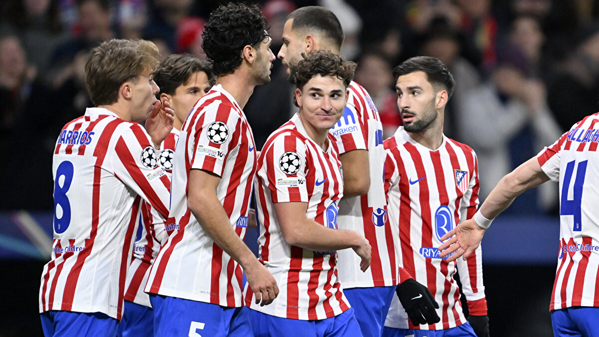 INTER İLK KEZ MAĞLUP OLDU<br><br>Şampiyonlar Ligi’nde 4 maçını da kazanarak buraya gelen Inter, bu sezon ilk kez yenilgi yüzü gördü. <br><br>Günün diğer maçlarında alınan sonuçlar şöyle:<br><br>Kopenhag 3-2 Kairat<br><br>Pafos 2-2 Monaco<br><br>E. Frankfurt 0-3 Atalanta<br><br>Sporting 3-0 Club Brugge<br><br>