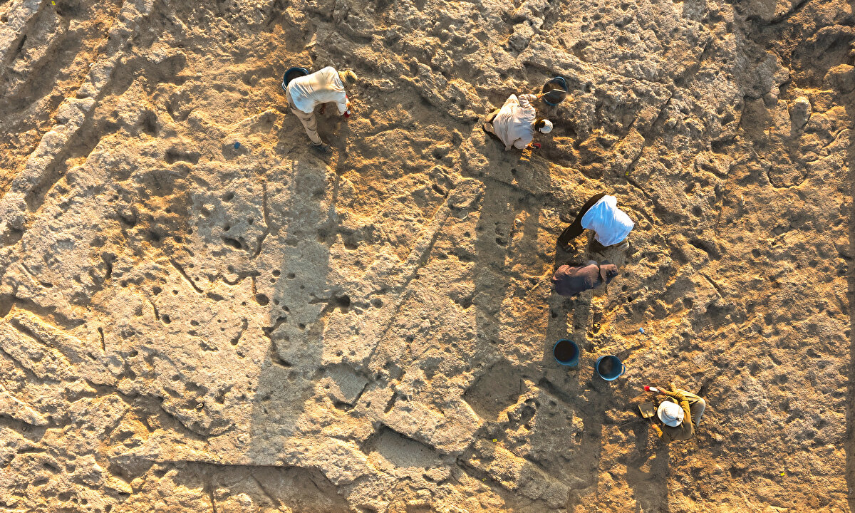 Kazı çalışmaları Kültür ve Turizm Bakanlığı’nın 'Geleceğe Miras Projesi' kapsamında yürütülüyor. Bulgular, Anadolu arkeolojisinde teknoloji, zanaat ve sembolik kültürün erken örneklerini anlamak için kritik bir kaynak oluşturuyor. Canhasan, Türkiye’deki Neolitik dönemin incelenmesi açısından yeni ve önemli bir merkez haline geliyor.