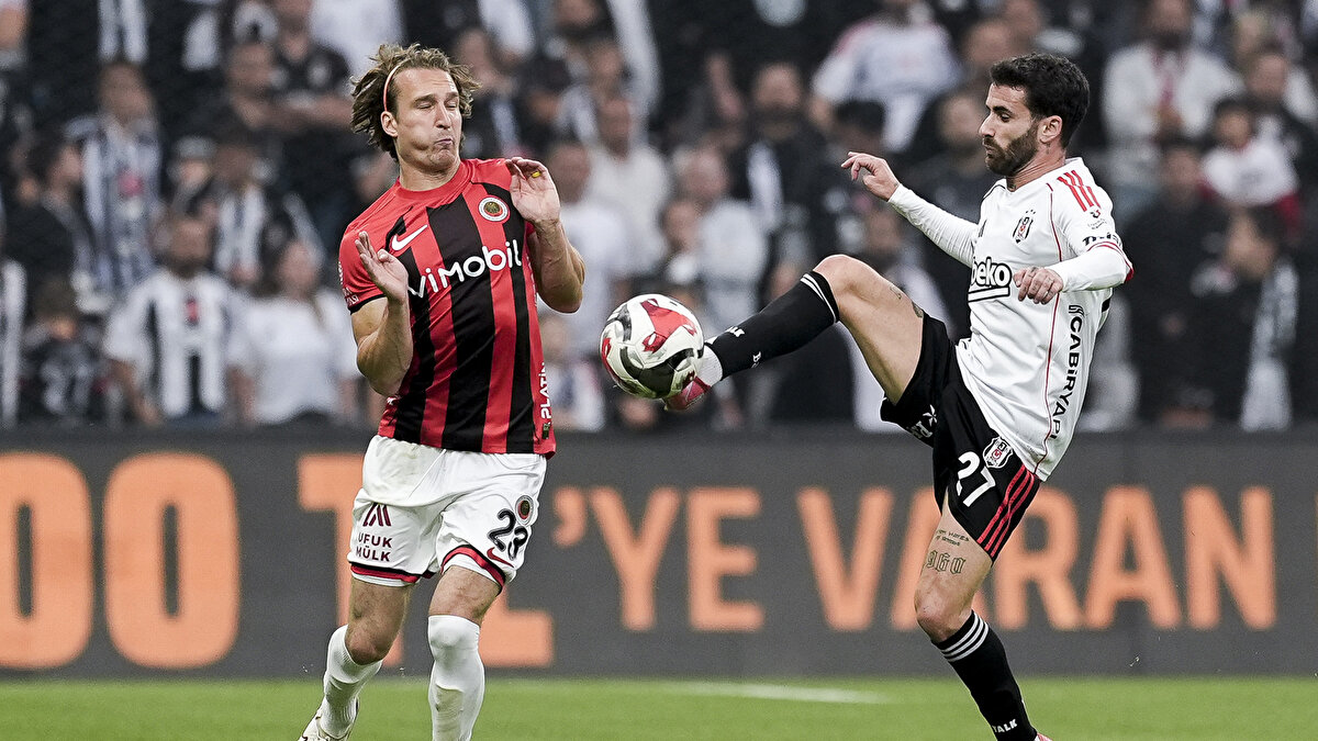 Mourinho'nun Benfica'ya gittikten sonra Portekizli yıldızın tekrar eski takımına dönmek istediği gündeme gelen bilgiler arasında yer aldı. 