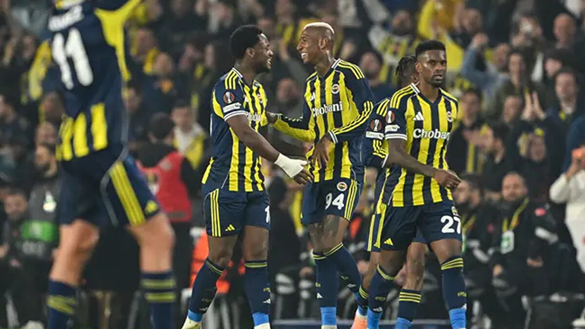 Temsilcimiz Fenerbahçe, UEFA Avrupa Ligi'nin 5. haftasında Macaristan ekibi Ferencvaros'u ağırladı. Fenerbahçe, Macaristan ekibi ile 1-1 berabere kaldı. Temsilcimizin beraberlik golünü 69. dakikada Talisca kaydetti. 