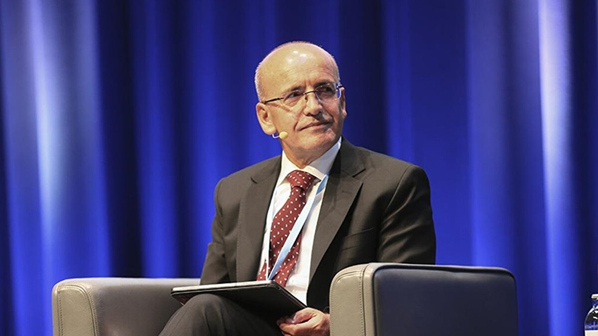 Bakan Şimşek, konuya ilişkin, AA muhabirine yaptığı değerlendirmede, yeniden değerleme oranının sadece vergi artışlarında kullanılmadığını, gelir vergisi tarifesi başta olmak üzere vergi kanunlarında yer alan istisna tutarlarının da bu oranla güncellendiğini belirtti.