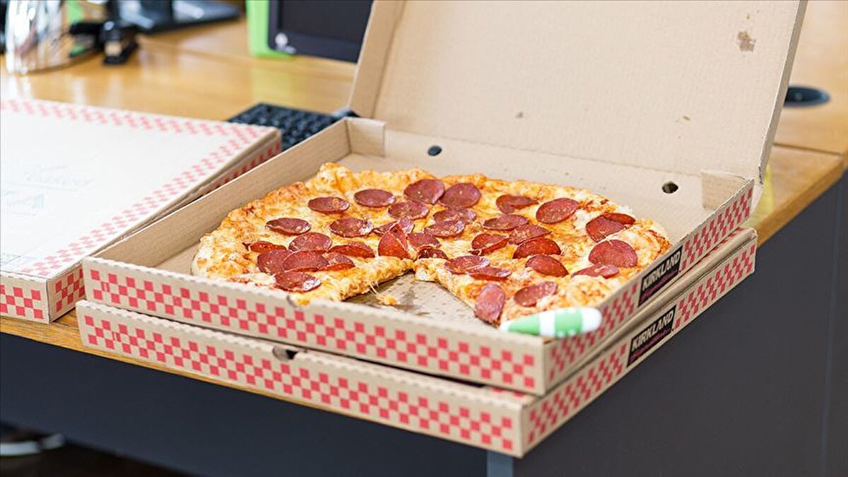 Online yemek siparişlerinde artan maliyetler ve komisyonlar, sektör ile tüketiciler arasında büyük bir gerilim hattı oluşturdu. TÜRES Genel Başkanı Ramazan Bingöl, Türkiye genelinde fiyatları doğrudan etkileyecek kritik açıklamalarda bulundu.