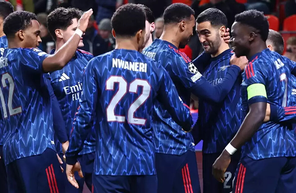 İLK 8'İN FAVORİLERİ ŞUNLAR:<br><br>Arsenal, Bayern Münih, PSG, Real Madrid, Inter, Chelsea, Manchester City ve Borussia Dortmund