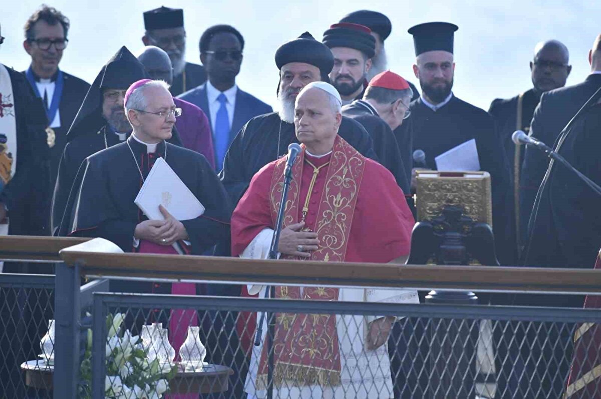 Ziyaret kurtuluş yıl dönümüne denk geldi<br><br>Papa XIV. Leo’nun İznik’e geliş tarihinin ilçenin düşman işgalinden kurtuluşunun 105. yıl dönümüne denk gelmesi dikkat çekerken, ziyaret hem dini hem de sembolik açıdan özel bir gün olarak kayda geçti.