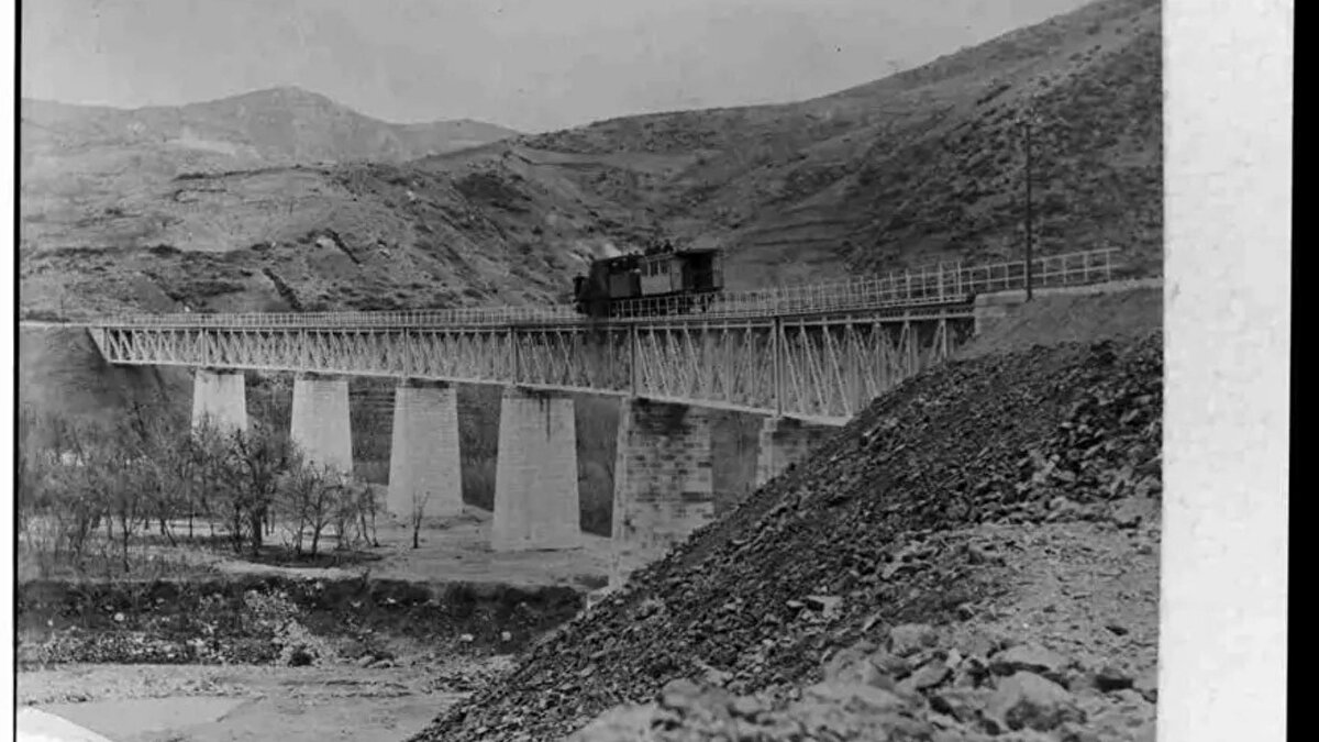 Tarihi arşiv kamuoyuna açıldı<br><br>IRCICA, Ömer Fahreddin Paşa’nın uzun yıllar saklı kalan fotoğraf koleksiyonunu araştırmacıların erişimine açtı.