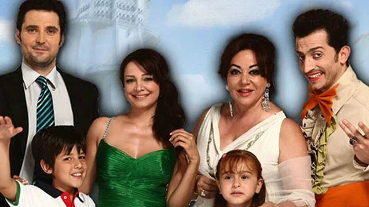 Son günlerde magazin gündeminin merkezine yerleşen tartışmada, Asena Keskinci’nin yıllar önce birlikte rol aldığı Evrim Akın hakkında ileri sürdüğü açıklamalar büyük yankı uyandırmıştı.