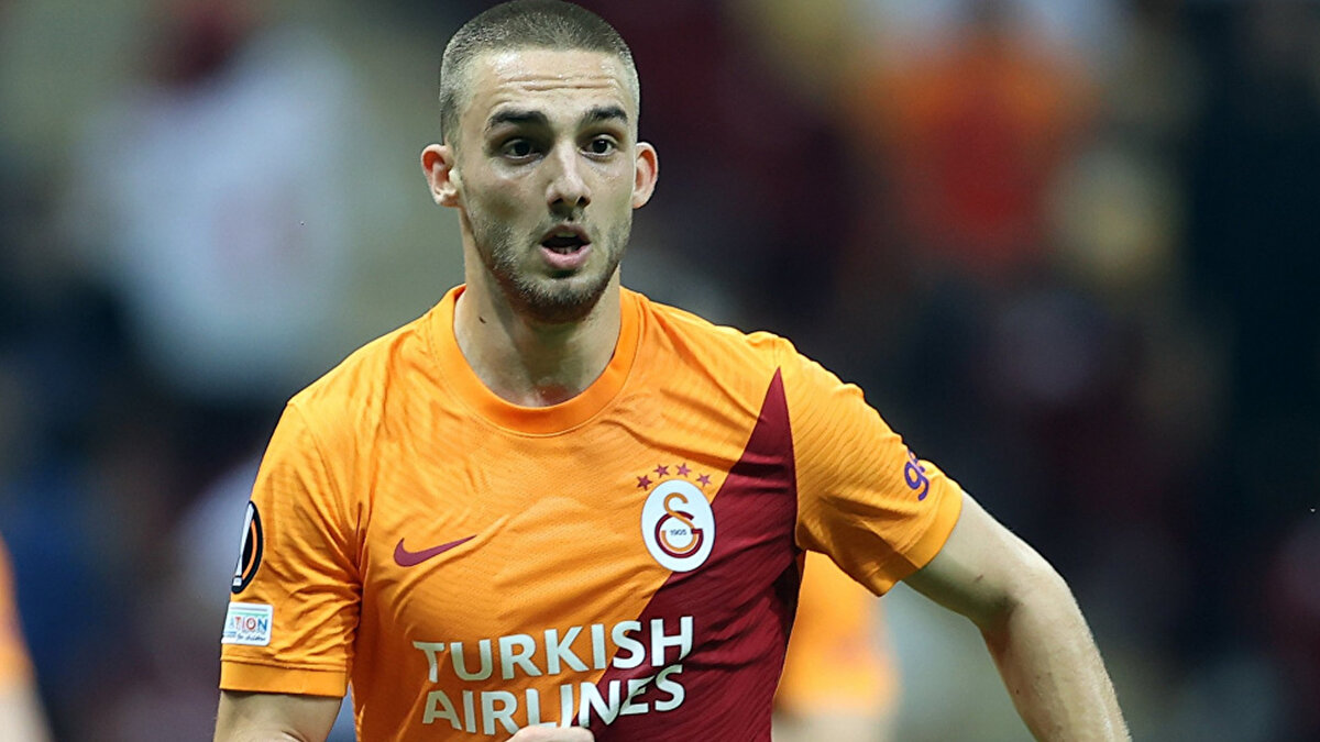 Galatasaray yönetimi, sezon başında oyuncu için 3 milyon euro bonservis beklentisi olduğunu iletmişti.