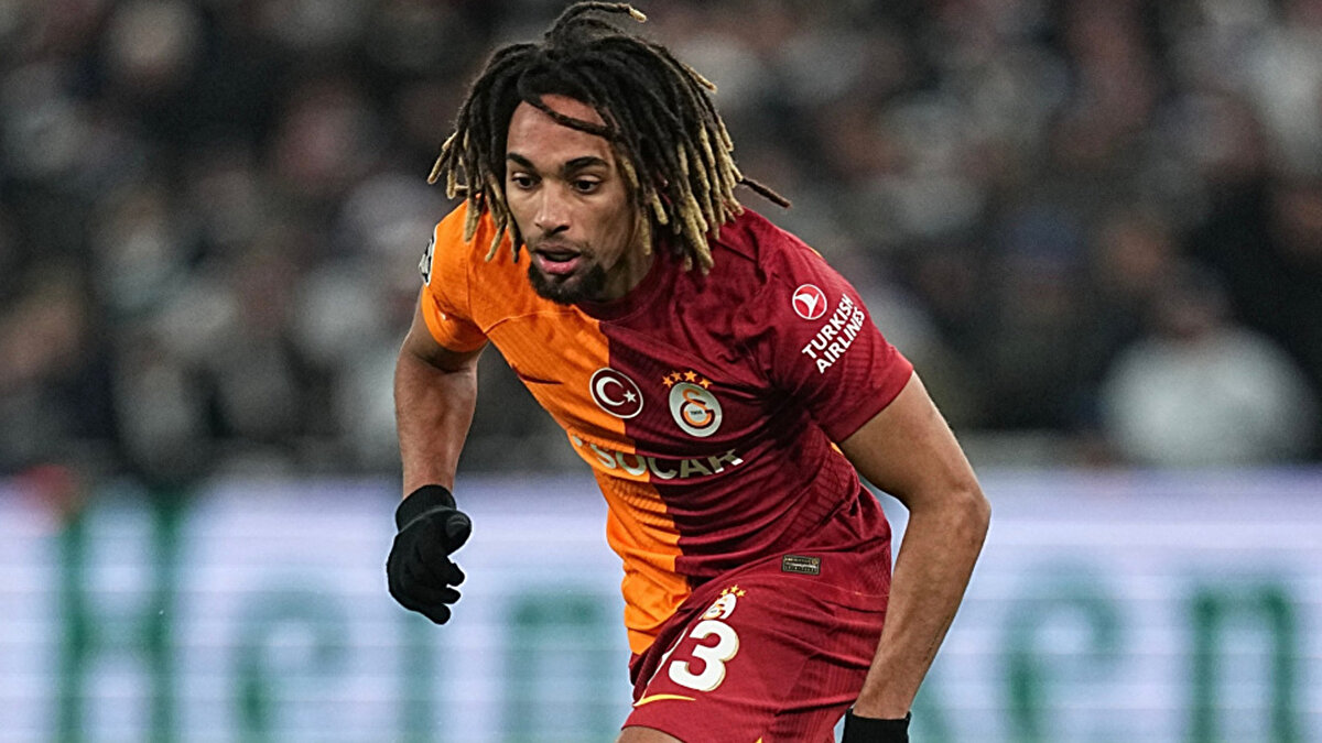 Galatasaray’ın Ocak 2024’te 30 milyon euro bonservisle Bayern Münih’e sattığı sağ bek Sacha Boey ile ilgili gelişmeler yaşanıyor. 