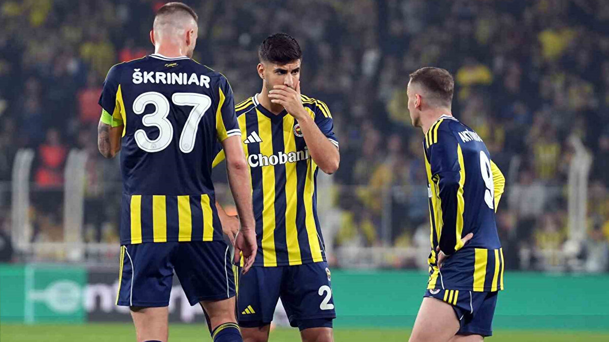 FENERBAHÇE FERENCVAROS'U GEÇEMEDİ<br><br>Avrupa Ligi'ndeki temsilcimiz Fenerbahçe dün akşam Macar temsilcisi Ferencvarıs ile 1-1 beraberer kaldı ve 5 maç sonunda 8 puana yükseldi. 