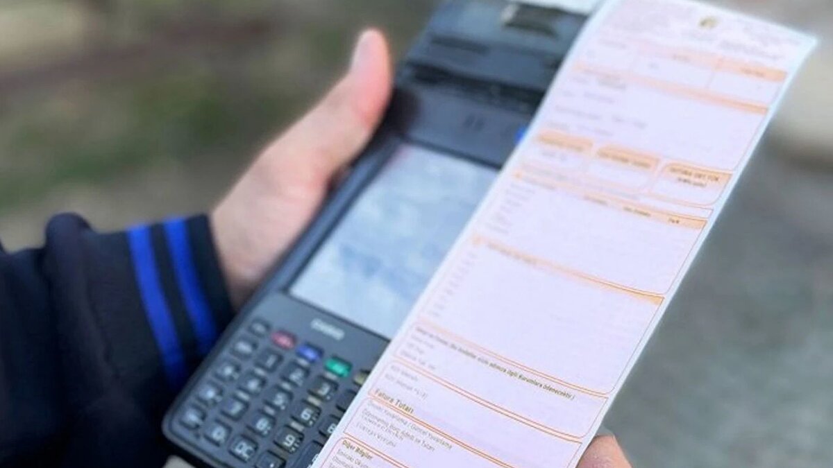 Gelir temelli destek talebi<br><br>Gündüz, Avrupa’daki uygulamalara benzer şekilde desteğin gelir seviyesine göre yeniden düzenlenmesini önerdi. “Tasarruf tedbirlerinin düşük gelirli haneleri daha fazla zorlamaması gerekiyor. Sınırın yeniden 5 bin kilovatsaate çıkarılması önemli bir adım olacaktır” dedi.