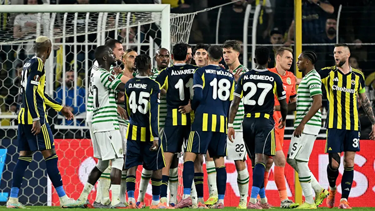 Mandiner: Ferencvaros cehennem şartlarında İstanbul'da büyük bir başarıya imza attı.<br><br>