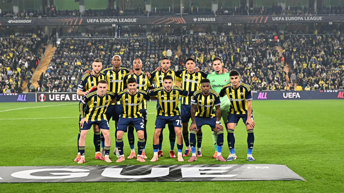 UEFA Avrupa Ligi'nde 1-1 sona eren Fenerbahçe-Ferencvaros maçı Macaristan basınında manşetleri süsledi.