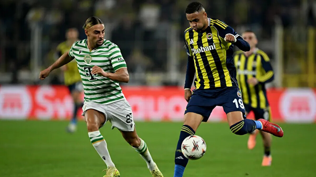 Magyarnemzet, tecrübeli kalecinin maç sonunda yaptığı "Son birkaç dakika aslında futbolla ilgili değildi. Horoz dövüşüydü, maçın sonuna küçük çiviler yerleştiriliyordu." demecini vererek Dibusz'un, Jhon Duran'ın kırmızı kartı ve Fenerbahçe'nin penaltı beklediği pozisyonlarını eleştirdiğini belirtti.