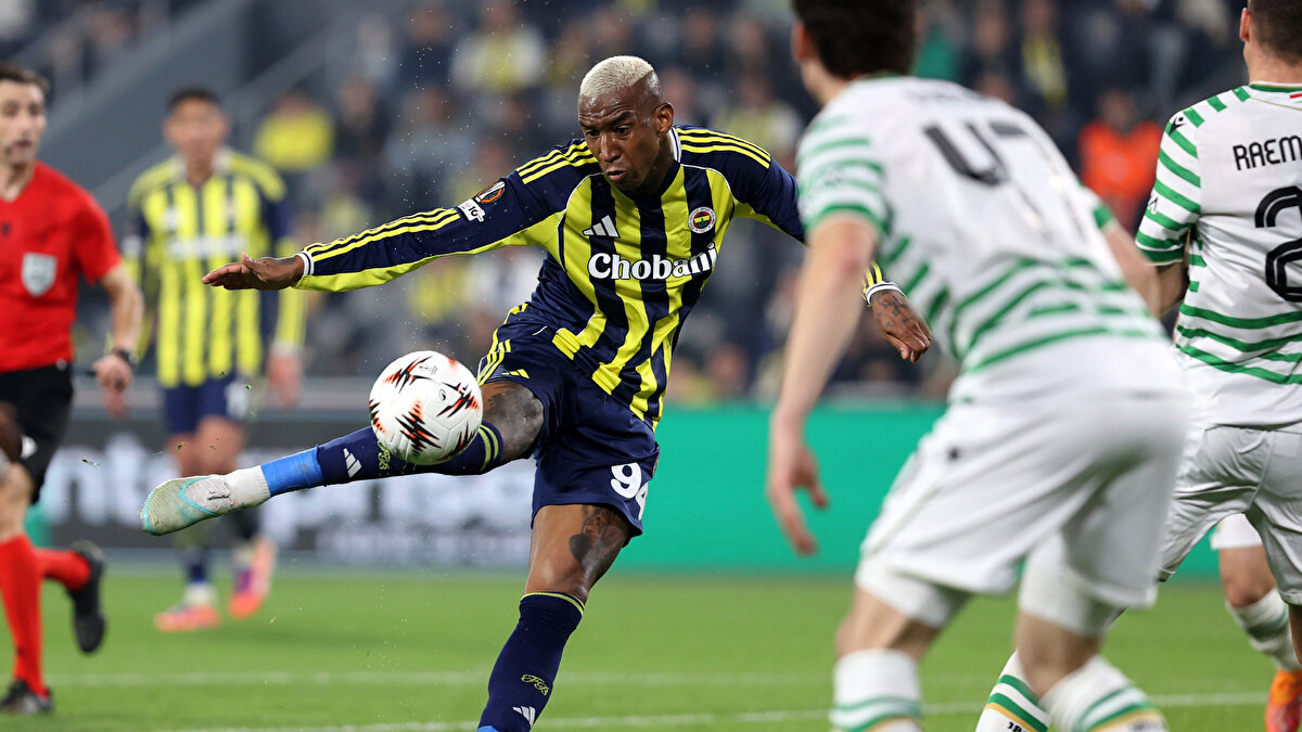 UEFA Avrupa Ligi'ndeki temsilcimiz Fenerbahçe, dün akşam Macar temsilcisi Ferencvaros ile 1-1 berabere kaldı.