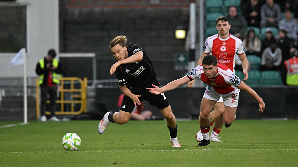 JONAS SVENSSON<br><br>Ocak 2024’te Adana Demirspor’dan bedelsiz olarak Beşiktaş’a gelen Jonas Svensson bu sezon formasını Gökhan Sazdağı’na kaptırdı.<br><br>