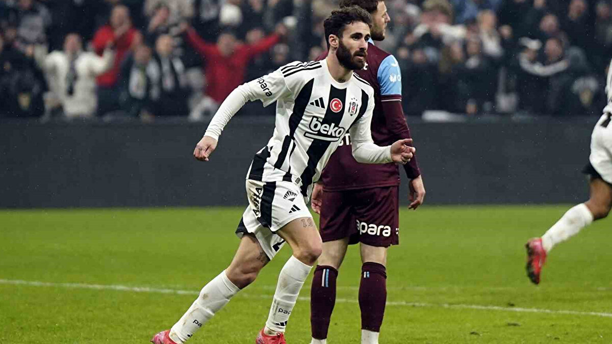 RAFA SİLVA<br><br>Beşiktaş’ta futbol oynamak istemediğini yönetime bildiren ve kulüpte büyük bir krize sebep olan Rafa Silva ile bağlar koptu.<br>