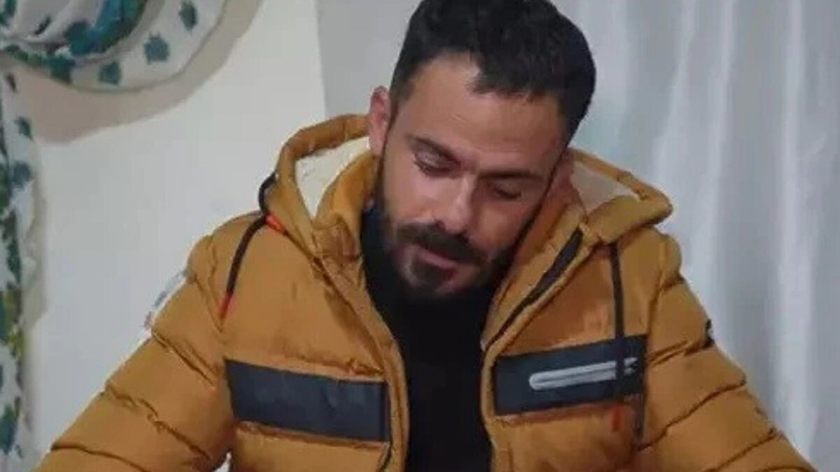 Banka çalışanları bile şaşkına döndü<br><br>Hesap bakiyesini gören banka çalışanlarının da önce 55 bin TL sandığını, daha sonra milyonları fark ettiklerinde şaşkınlık yaşadıklarını anlatan Gürler, “Beni görünce ‘Bu nasıl bir para?’ dediler. Ben çalışkan bir insanım, kendi kazancımla yaşıyorum” ifadelerini kullandı.