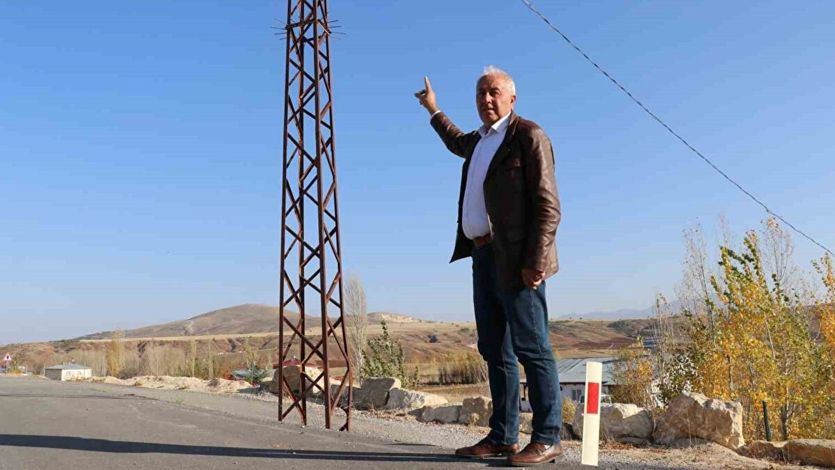 Akpınar Köyü Muhtarı Cabir Daşdemir, köy nüfusunun yaşlılardan oluştuğunu ve güvenlik ihtiyacının giderek arttığını belirterek sistemin köylülerin desteğiyle kurulduğunu ifade etti. Köy sakinlerinden Ali Rıza Yaşar da kameraların hem köy içinde hem çevrede yaşanan olayların aydınlatılmasına katkı sağladığını dile getirdi.