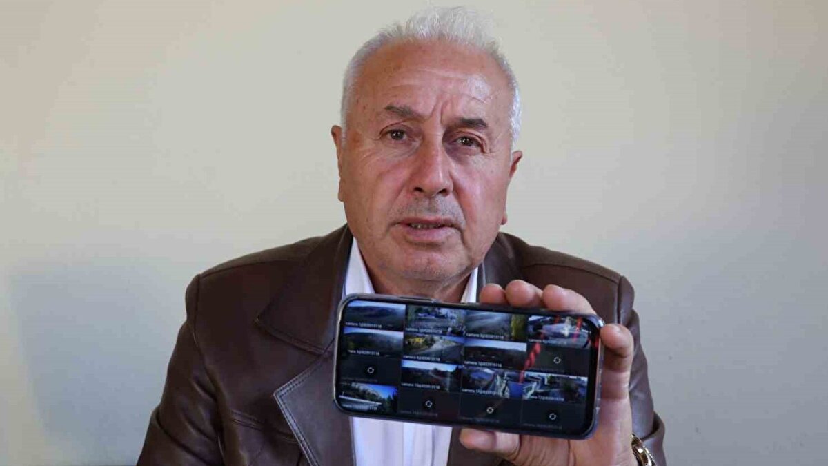 Köy muhtarlığından anlık izleme<br><br>Muhtarlık binasında oluşturulan kontrol odasında kameraların tüm görüntüleri gerçek zamanlı olarak izleniyor. Böylece köy içerisinde meydana gelebilecek olağandışı durumlara hızlıca müdahale ediliyor. Türkiye’nin çeşitli şehirlerinde yaşayan Akpınarlı vatandaşlara da özel bir erişim şifresi verilerek köyün uzaktan izlenebilmesi mümkün kılınıyor. Bu uygulama, özellikle gurbetçilerin memleketle bağını korumasına yardımcı oluyor.