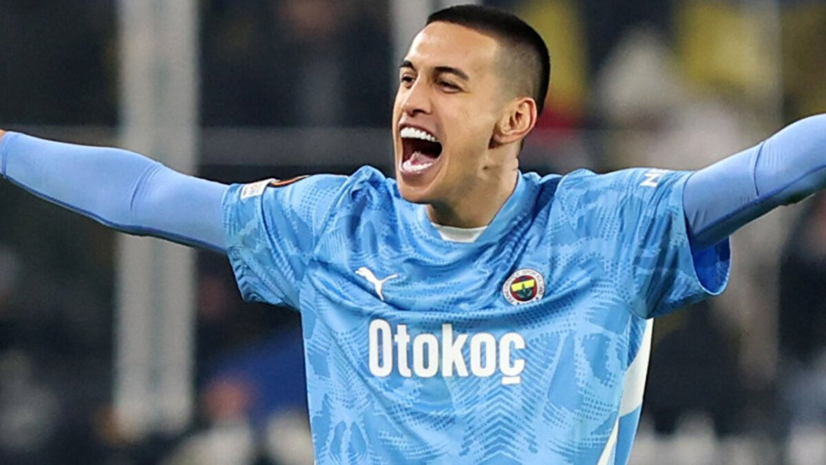 27 yaşındaki İrfan Can Eğribayat ise, 6 resmi maçta toplam 7 gol yerken 2 maçta kalesinde gol görmedi.