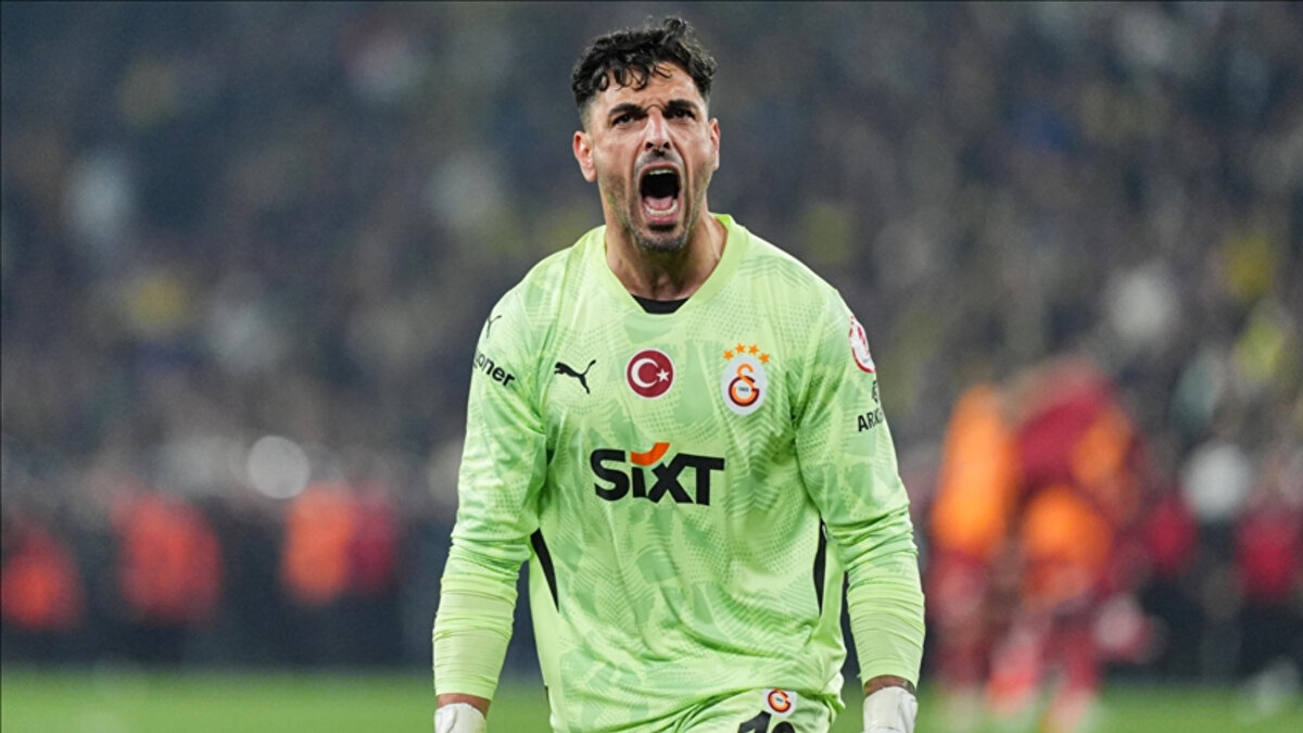 5 MAÇIN 3'Ü GOLE KAPALI<br><br>Günay Güvenç, bu sezon toplamda 5 lig maçında görev aldı. Ligin ilk 4 haftasında yer alan bu maçların 3'ünde 3 gol yeren 2 maçta ise kalesinde gol görmedi.