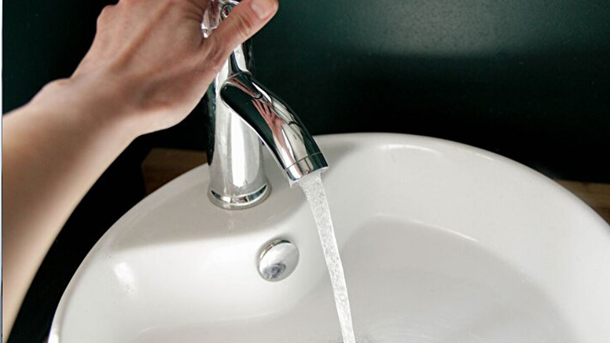 Belediyelere yetki verildi<br><br>Yönetmelik, belediyelere ve ruhsat vermeye yetkili diğer kurumlara daha küçük parseller için de zorunluluk getirme yetkisi tanıyor. Belediyeler gerekirse 2 bin metrekareden küçük alanlar için de bu sistemi şart koşabilecek.