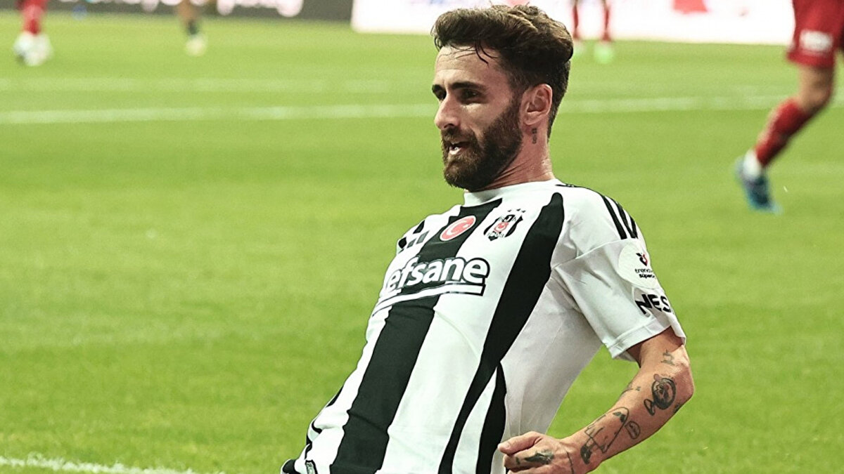 Kılıç, “Sergen hoca eksik bölgelere transferler istedi. Ocak ayında takımımıza takviyeleri yapacağız ve ligin sonunda en iyi yerde bitirmeyi hedefliyoruz.” dedi.