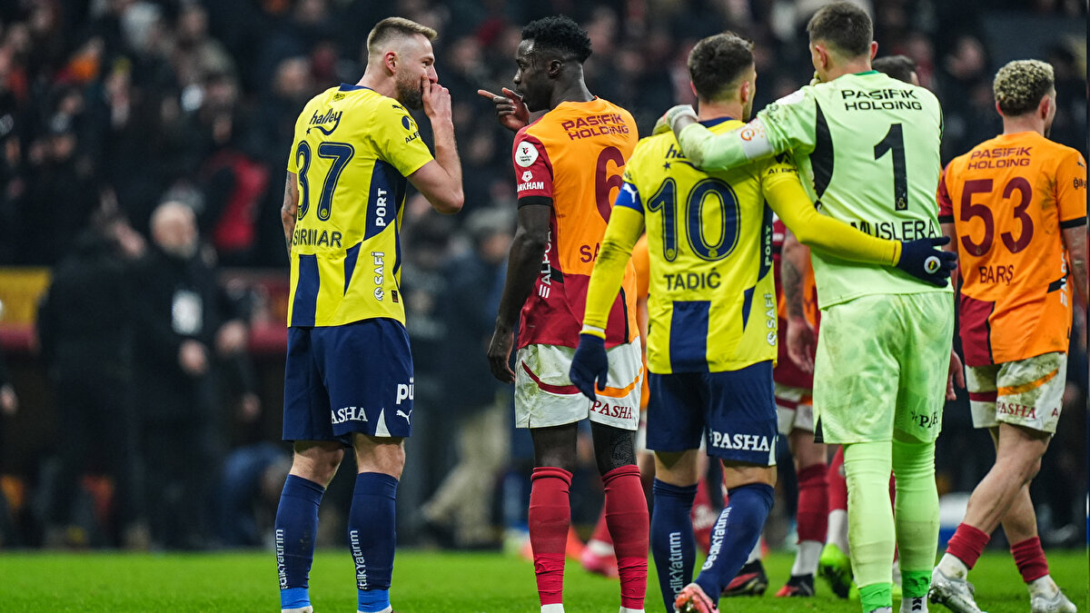 "Özetle, Fenerbahçe evindeki seriyi ve Galatasaray'ın eksiklerini kullanarak bir adım öne çıkacaktır; ancak maçın son anına kadar her iki takımın da gol atma potansiyeli yüksektir."