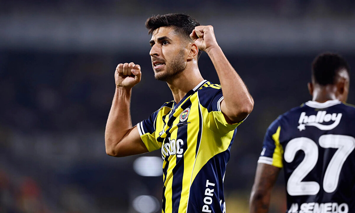 Asensio'nun ideal sezonu sence nasıl olmalı?<br><br>Önemli olan Fenerbahçe ile hedeflerimize ulaşmak: Şampiyonluk. Sonra da milli takıma geri dönmek, jenerasyonumla birlikte olabilmek harika olurdu. Takım arkadaşlarımın çoğu arkadaşım; De la Fuente ile 19 yaş altı takımından beri birlikteyiz... Harika olurdu. Sezon sonunda New Jersey'de seni görmek istiyoruz. Umarım orada görüşürüz.