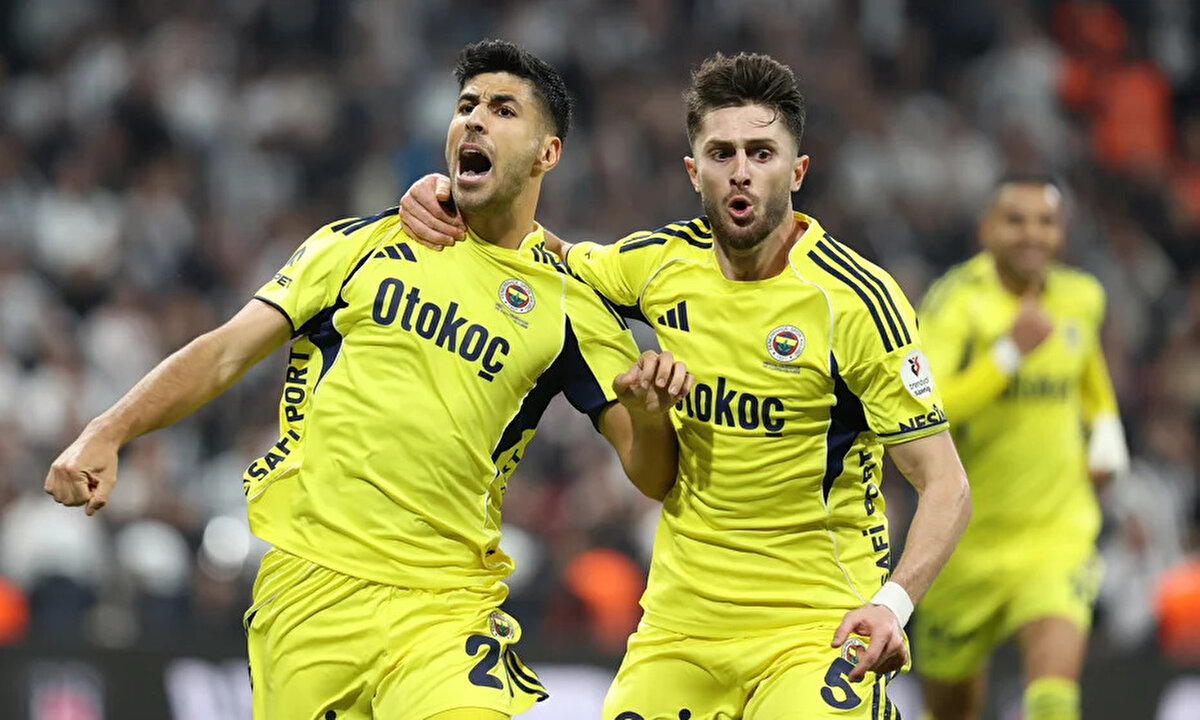 QUİZ<br><br>Solaklığını tek bir kelimeyle tanımla<br><br>- Net, kesin<br><br>Üzerinde iz bırakan teknik direktör<br><br>- Mallorca'da Karpin, Real Madrid'de Zinedine Zidane.<br><br>Seni en çok etkileyen stadyum hangisi?<br><br>- Santiago Bernabeu.<br><br>Oynamayı hayal ettiğiniz stadyum?<br><br>- ABD'deki Dünya Kupası Kupası'nın finalinin oynanacağı stadyum.