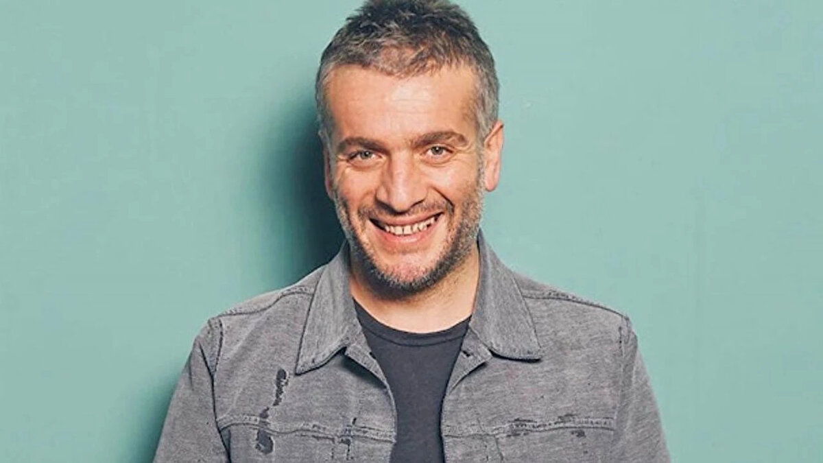 Murat Cemcir'in filmleri ve dizileri<br><br>İşler Güçler (2012–2013)<br><br>Düğün Dernek (2013)<br><br>Kardeş Payı (2014–2015)<br><br>Düğün Dernek 2: Sünnet (2015)<br><br>Çalgı Çengi İkimiz (2017)<br><br>Ailecek Şaşkınız (2018)<br><br>Baba Parası (2020)