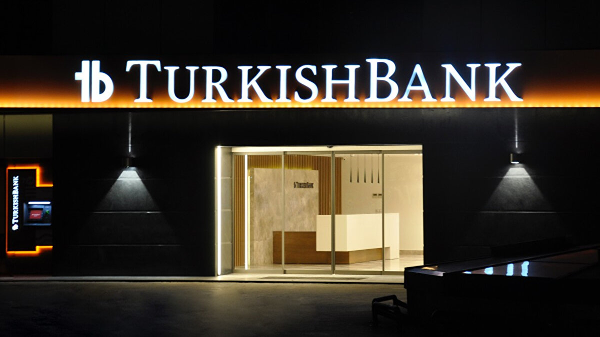 TurkishBank’ın resmi sitesindeki bilgilere göre banka; bireysel, ticari, kurumsal ve özel bankacılık alanlarında faaliyet gösteriyor. Ayrıca proje finansmanı ve fon yönetimi hizmetleri de sunuyor. Bankaya 2008 yılında Kuwait Ulusal Bankası ortak olmuştu.